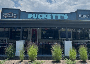 Hendersonville Says Goodbye to Puckett’s